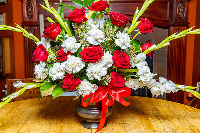 Classic Tribute Bouquet