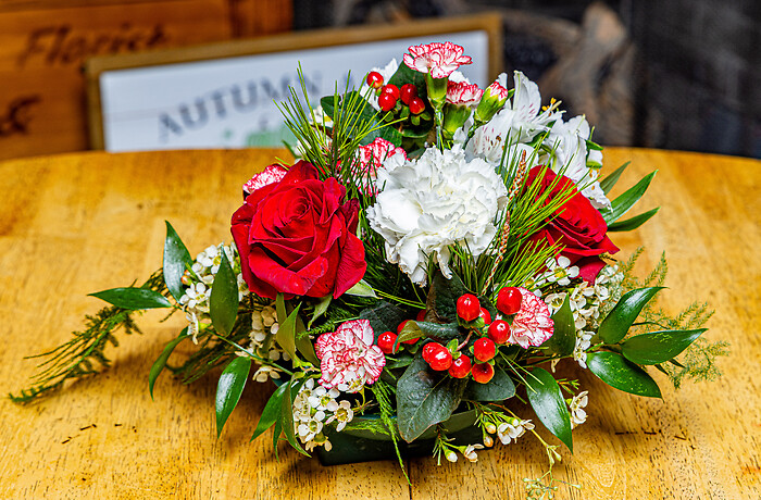 Small Christmas centerpiece arrangement